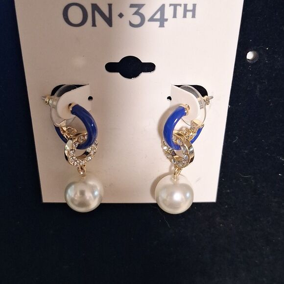 ๐On 34th Gold-Tone Pave Blue Ring & Imitation Pearl Charm C-Hoop Earrings - Picture 3 of 6